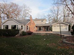 24047 N Valley Rd, Lake Zurich, IL 60047