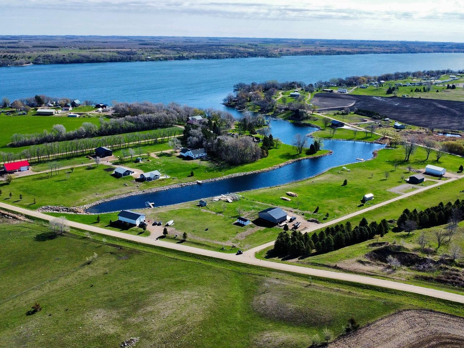 48116 Grace Ln, Big Stone City, SD 57216 MLS 6524721 Zillow