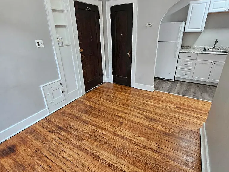 385 Morris St — Photo 3