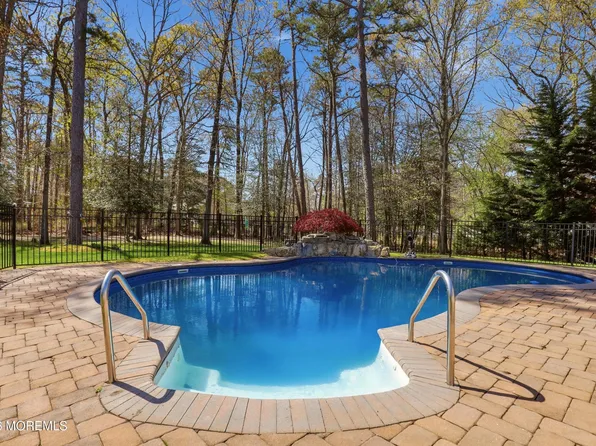 4 Ambassador Court, Jackson, NJ 08527