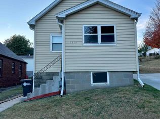 2326 S 30th St, Omaha, NE 68105