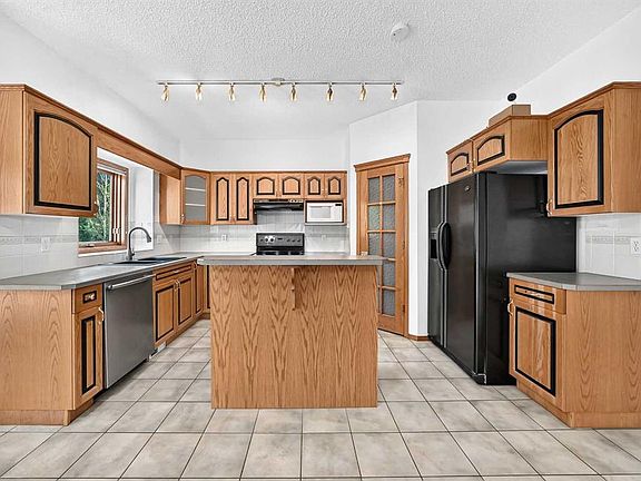 4th image of 117 Evergreen Pl SW