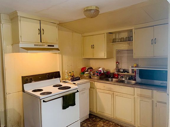 3rd image of 190 McAlpine St