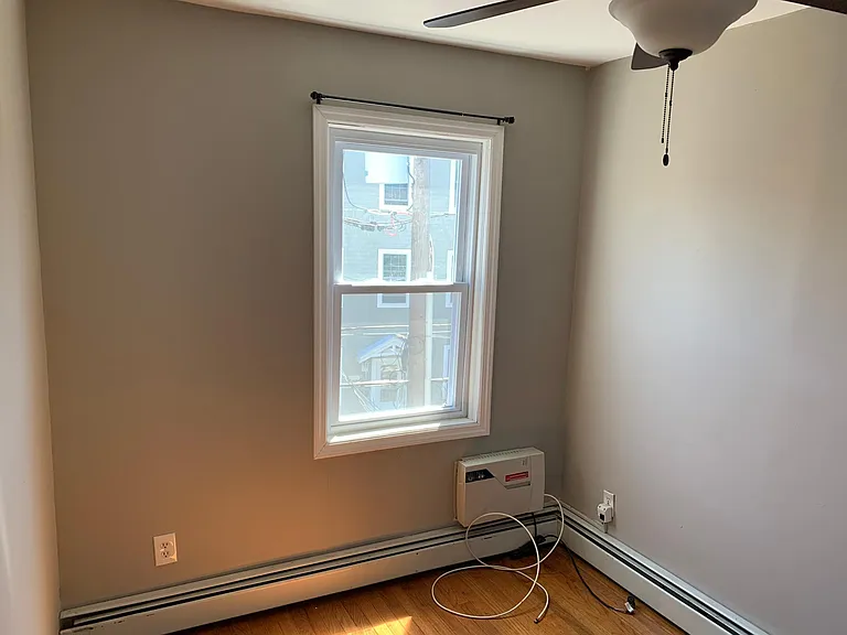 382 1st St #3 — Photo 4