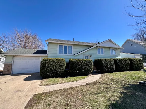 1308 N Mattis Ave, Champaign, IL 61821