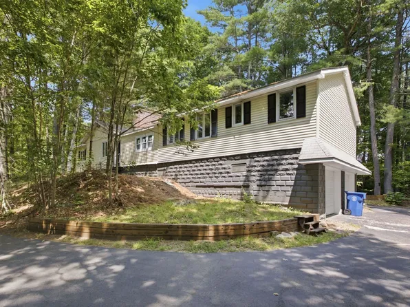37 Hall Road, Londonderry, NH 03053