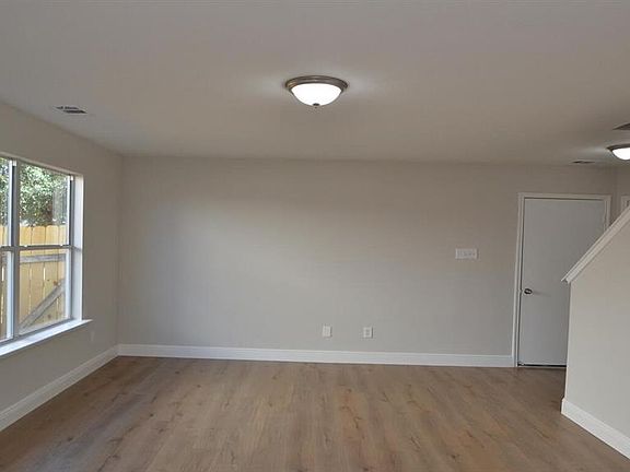 3rd image of 12519 Garden Gale Ln