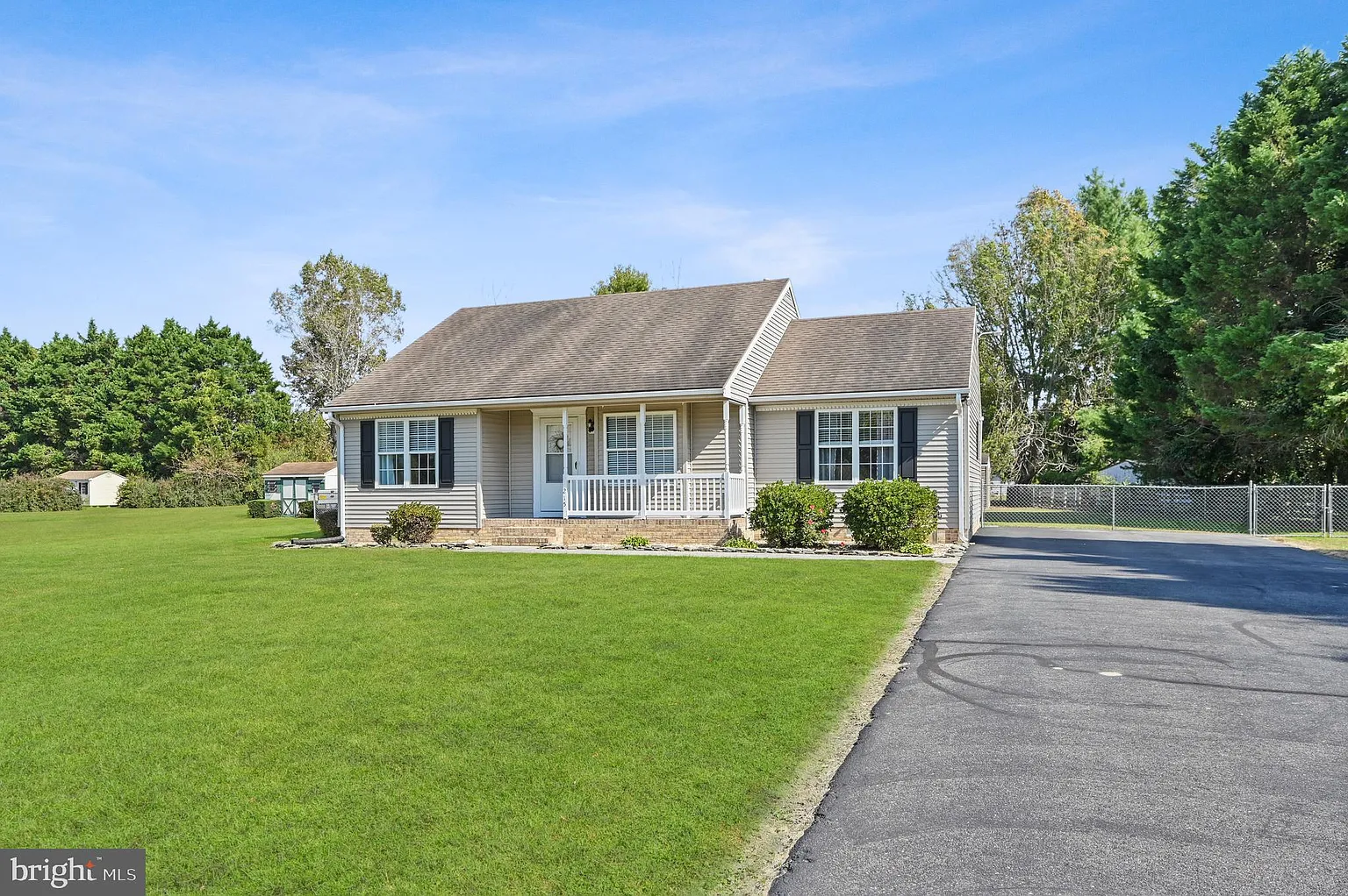 215 Mildale Dr photo 1