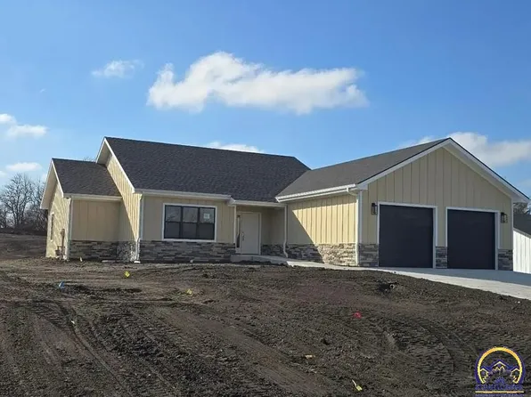 1003 George Ct, Effingham, KS 66023