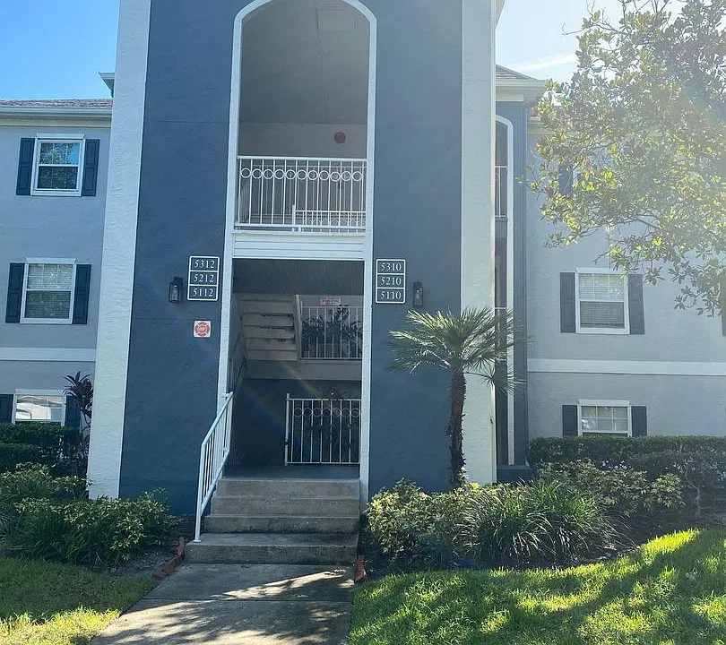 5210 Clubside Dr