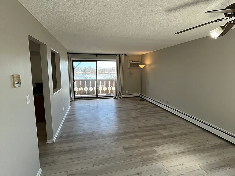 5 Parkside Ct #13 — Photo 24