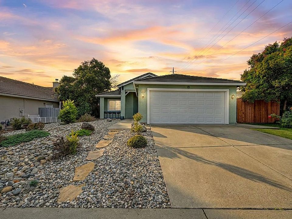 1st image of 3446 Alder Canyon Way