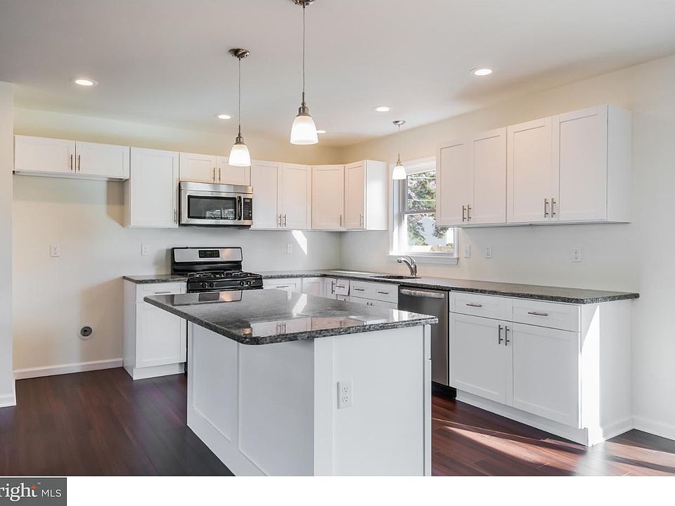 1st image of 110 Hunter Blvd