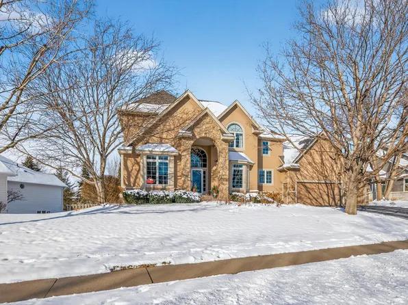 10147 Gristmill Rdg, Eden Prairie, MN 55347