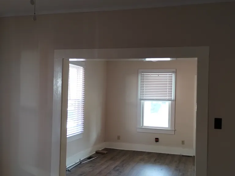 209 Lamont St — Photo 6