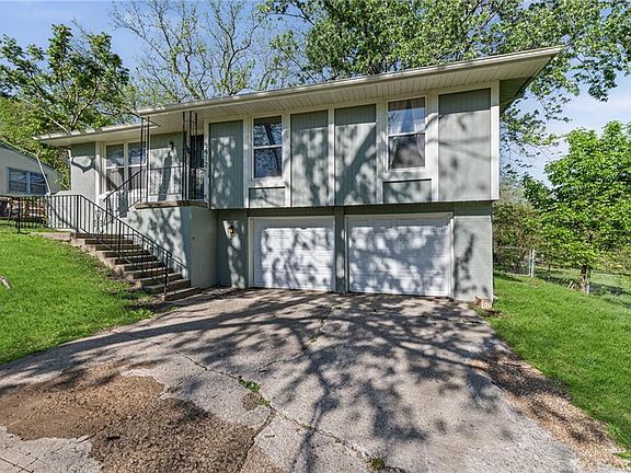 3rd image of 5612 Cambridge Ave