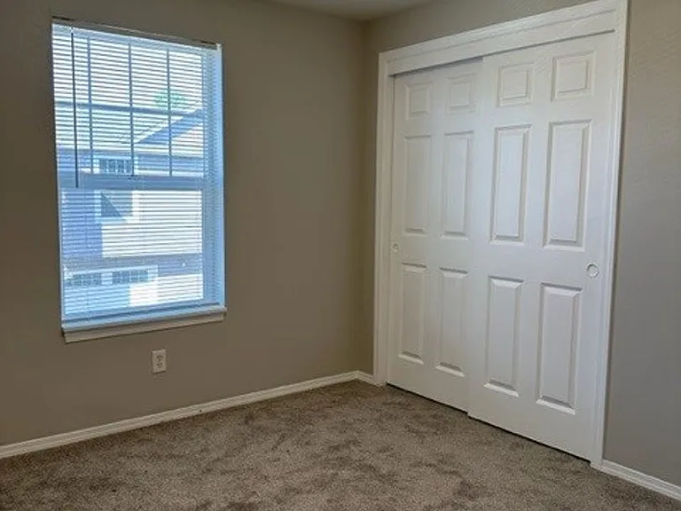 3440 Hawthorne Ave NE — Photo 25