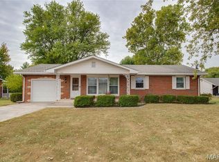 102 Avalon St, Brighton, IL 62012