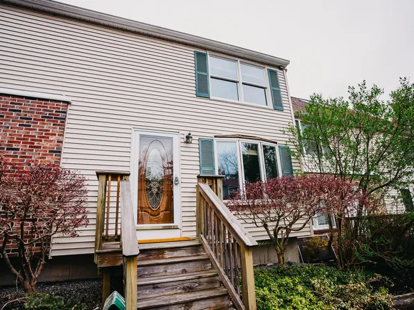 5 Colburn Drive #8, Orono, ME 04473