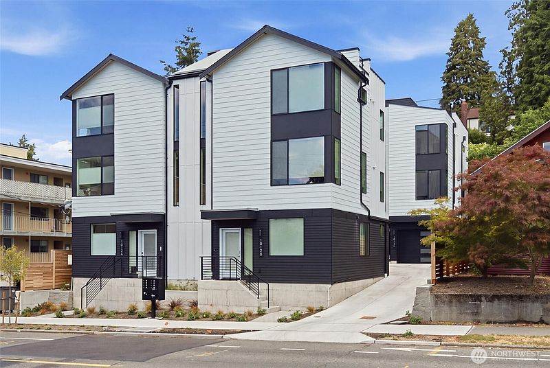 5th image of 1014 C NE 70th Street #C