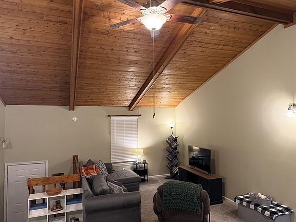 2nd image of 541 El Paseo Pl