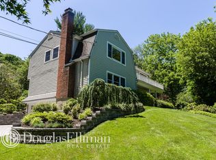123 E Neck Rd, Huntington, NY 11743