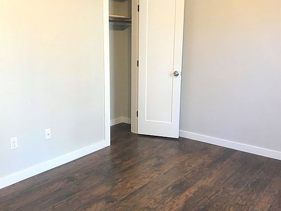 5th image of 2319 Steinway St APT 1R