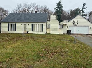 4211 Stellhorn Rd, Fort Wayne, IN 46815