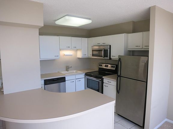 4th image of 2754 N Hampden Ct APT 1303