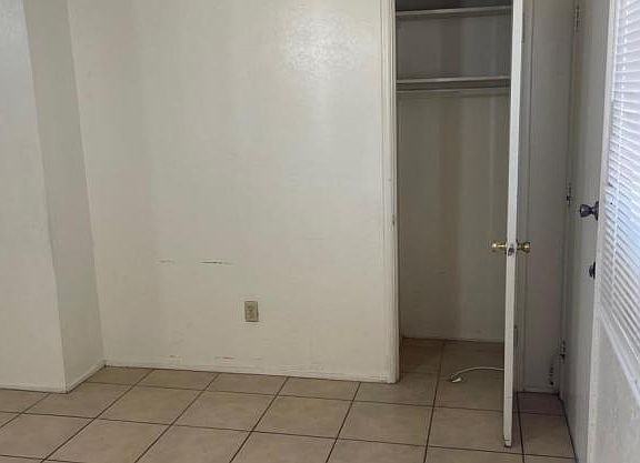 4th image of 2545 E Silver St #1