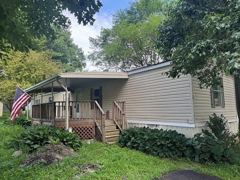 1st image of 115 Woodview Dr