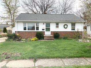 1639 Harding Dr, Wickliffe, OH 44092