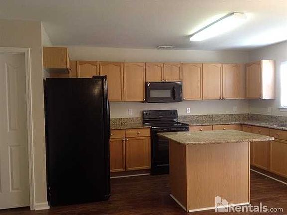 4th image of 15428 Lakepoint Forest Dr