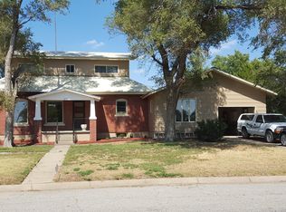 402 E 11th St, La Crosse, KS 67548