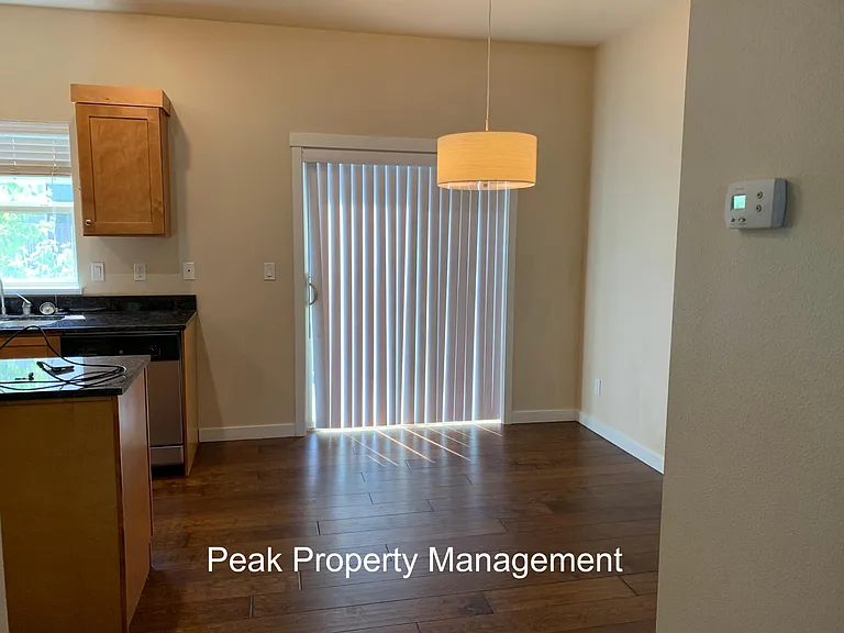 8786 W Pine Valley Ln — Photo 3