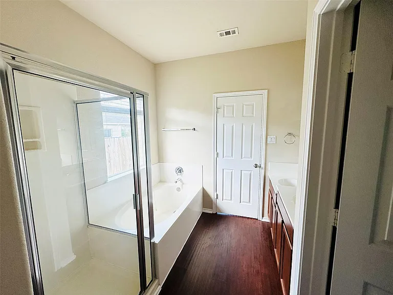 245 Verano Dr — Photo 9