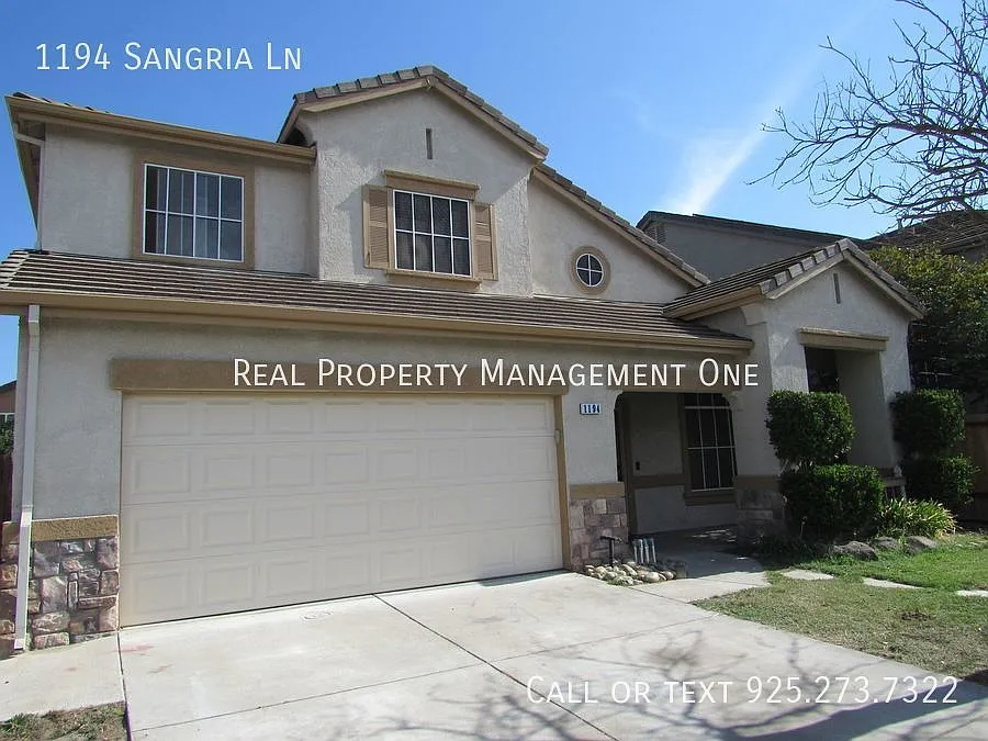 1194 Sangria Ln photo 1