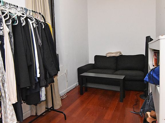 3rd image of 123 Ludlow St APT 21