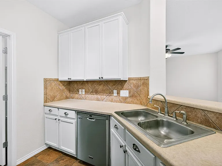 2632 Century Park Blvd #41 — Photo 17