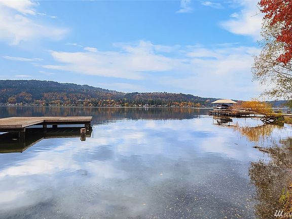 5th image of 3973 E Lake Sammamish Shore Ln Se