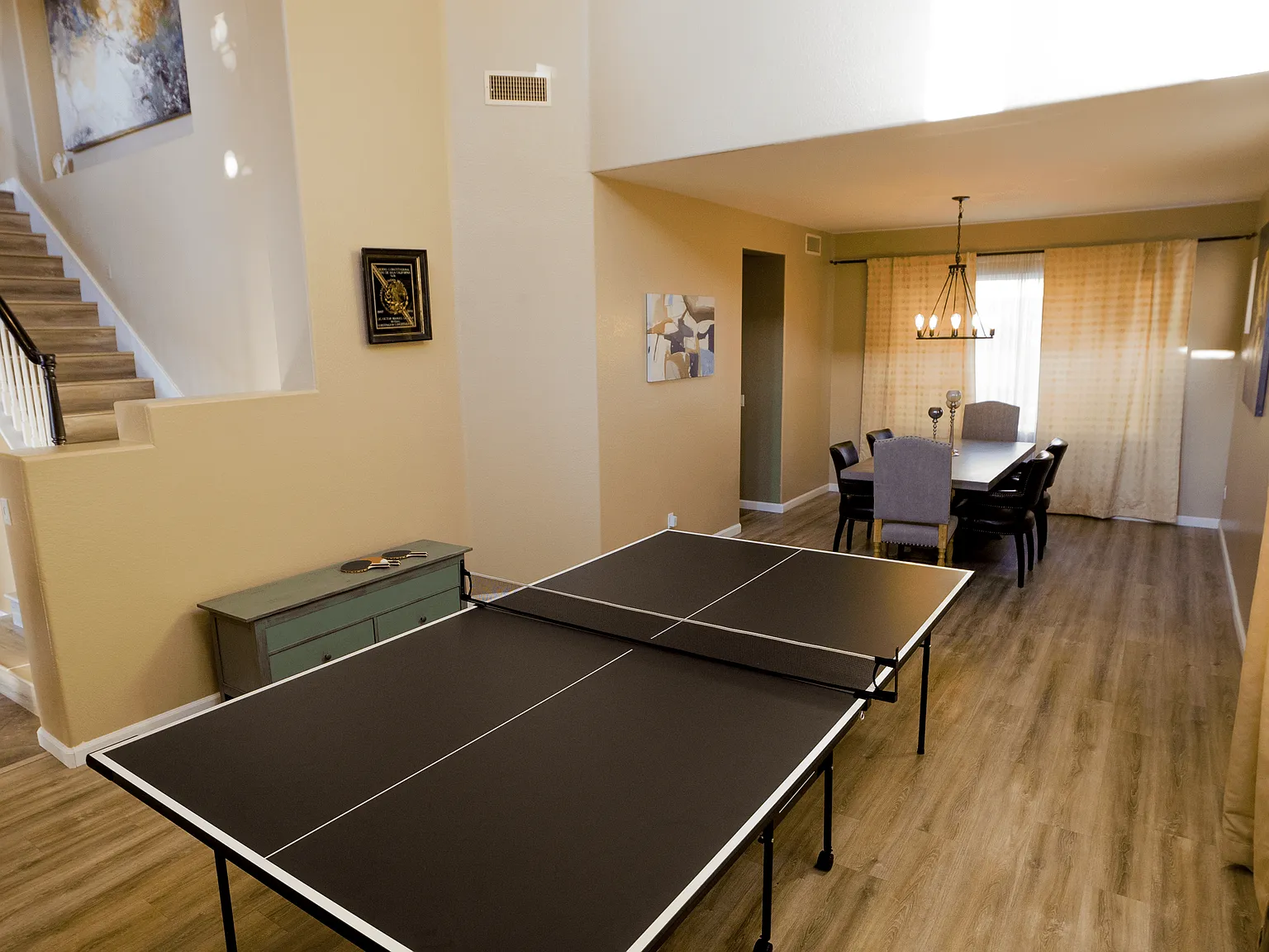 4 bed, 4.5 bath, 3276 sqft, $9,500 — Photo 4