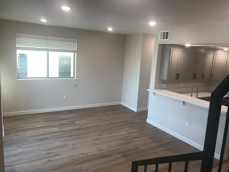 5120 Cahuenga Blvd #103 — Photo 35