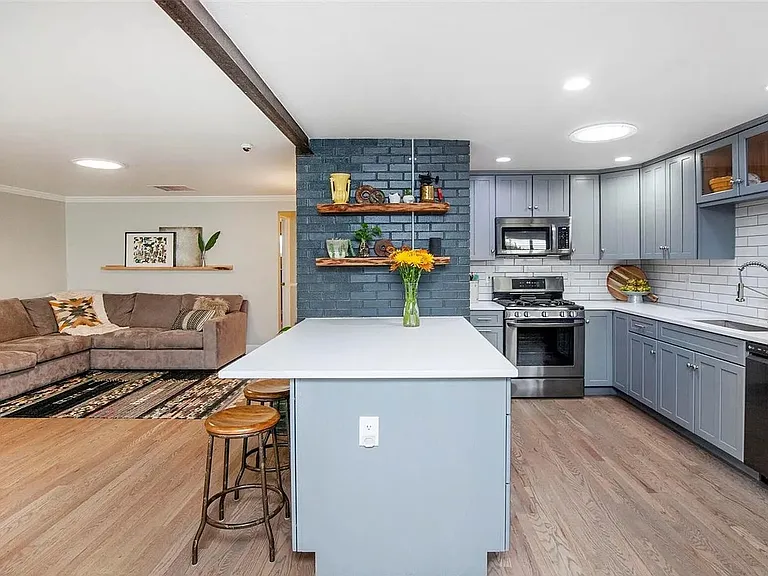 7201 W Ellsworth Ave — Photo 4
