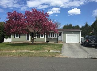 180 Mallard Cir, Agawam, MA 01001