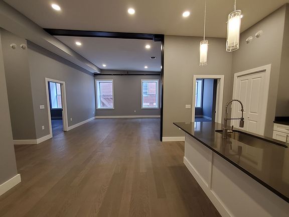 5th image of 122 Remsen St #302