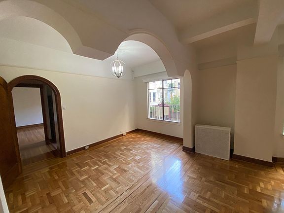 5th image of 825 Geary St APT 1