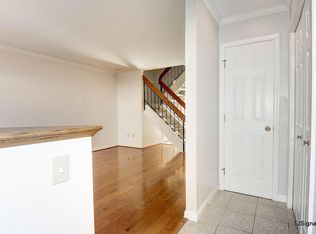 2369 Southgate Sq, Reston, VA 20191