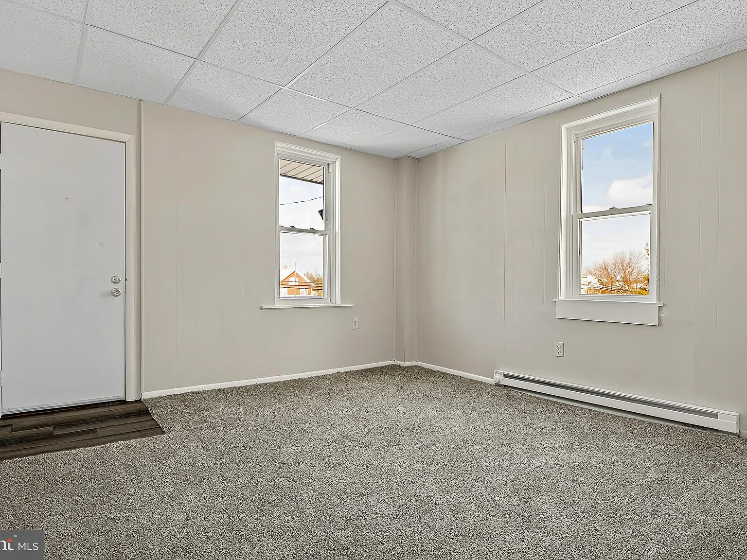 2 bed, 700 sqft, $1,295 — Photo 2