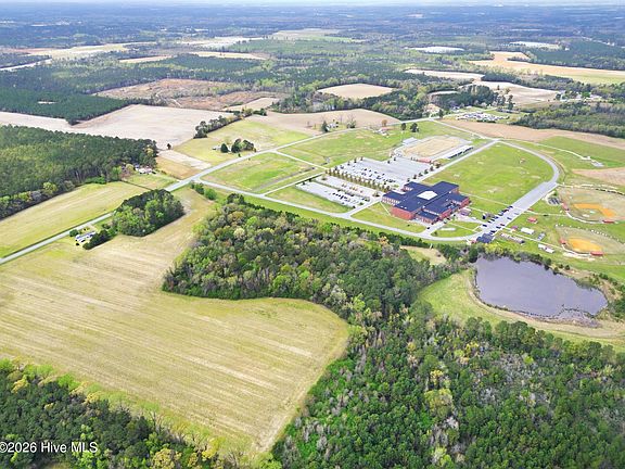 3rd image of 18ac Kader Merritt Road