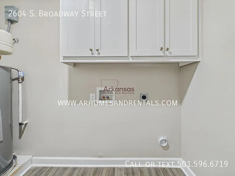 2604 S Broadway St — Photo 12